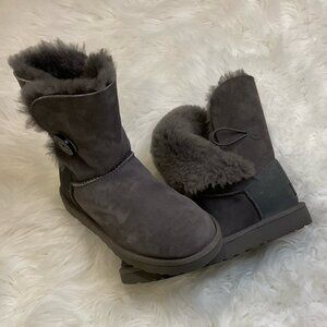 Bailey Button II Suede & Shearling Boot In Grey